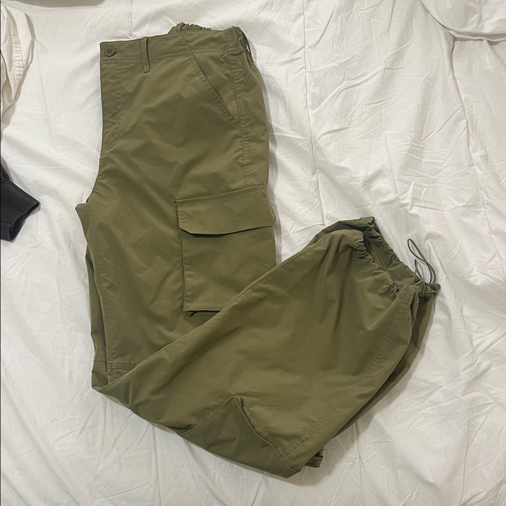 Green cargo pants